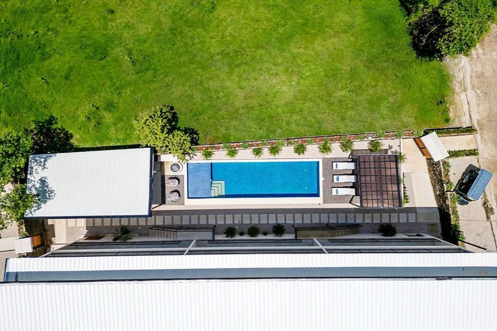 Tamarindo Beach, Prime Location, Fantastic Watersalt Pool & Cold Plunge, Family & Friends Exterior photo