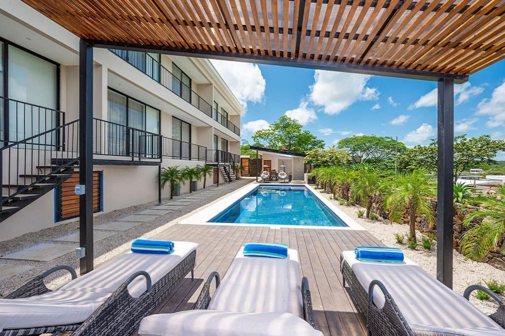 Tamarindo Beach, Prime Location, Fantastic Watersalt Pool & Cold Plunge, Family & Friends Exterior photo