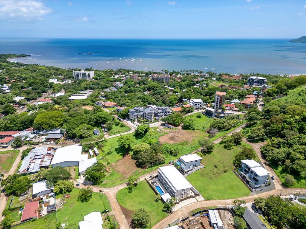 Tamarindo Beach, Prime Location, Fantastic Watersalt Pool & Cold Plunge, Family & Friends Exterior photo