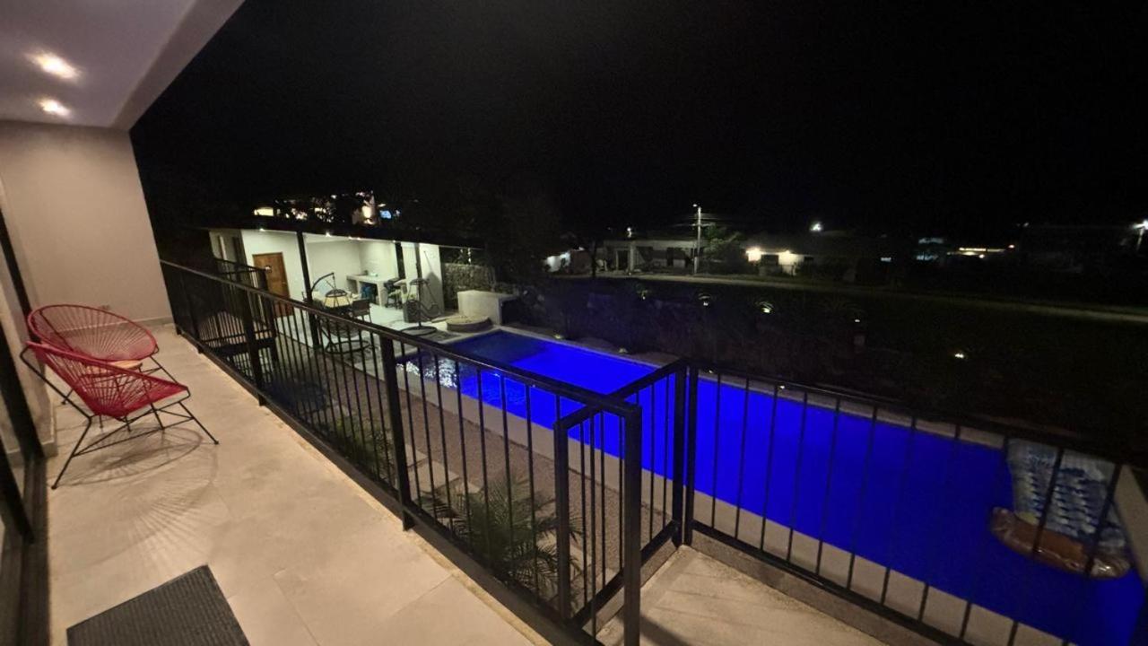 Tamarindo Beach, Prime Location, Fantastic Watersalt Pool & Cold Plunge, Family & Friends Exterior photo